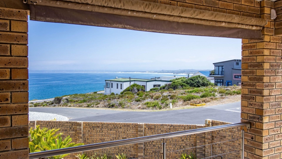 4 Bedroom Property for Sale in De Kelders Western Cape